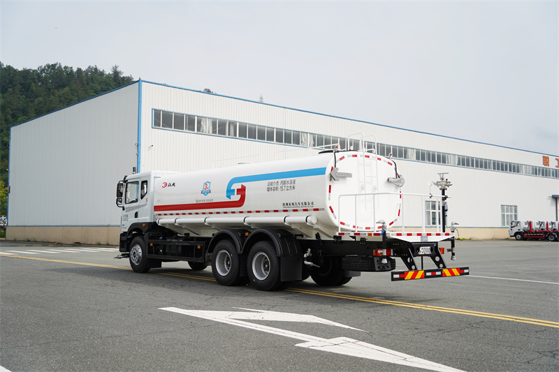 【汉成牌】东风华神T5-300马力洒水车 23方（燃油车）